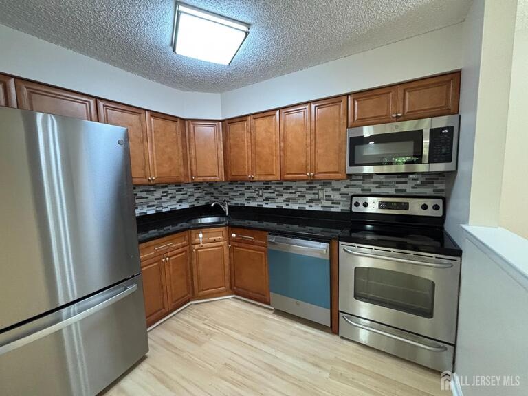 Photo 9 of 215 Aspen Drive, Plainsboro NJ 08536, Plainsboro, NJ