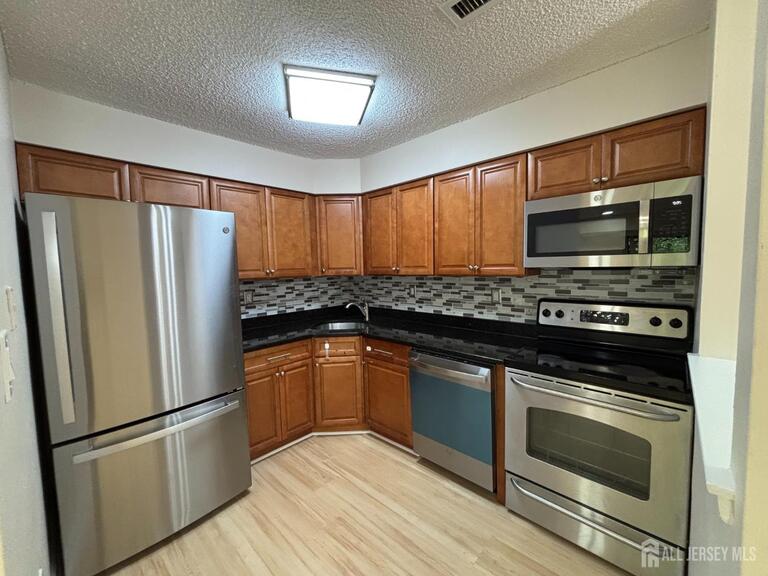 Photo 7 of 215 Aspen Drive, Plainsboro NJ 08536, Plainsboro, NJ