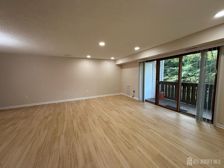Photo 10 of 215 Aspen Drive, Plainsboro NJ 08536, Plainsboro, NJ