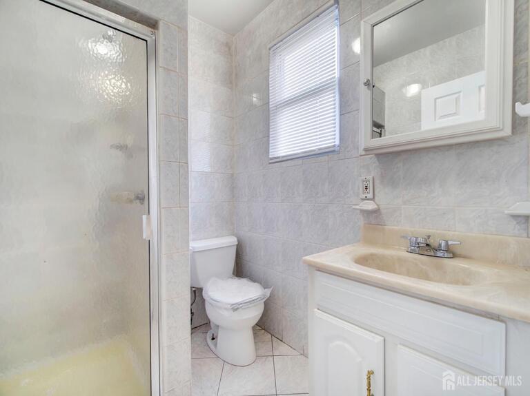 Photo 13 of 165 randolph Street, Carteret NJ 07008, Carteret, NJ