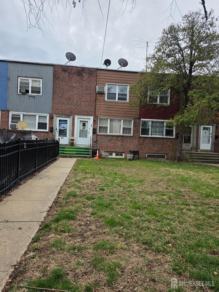 Photo 2 of 37 Bruce Park Drive, Trenton NJ 08618, Trenton, NJ