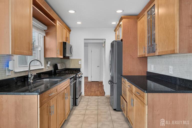 Photo 8 of 17 Joanna Place, Colonia NJ 07067, Colonia, NJ