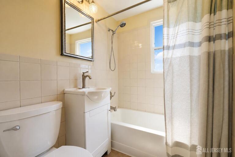 Photo 8 of 217 Bergen Street, Woodbridge Proper NJ 07095, Woodbridge Proper, NJ