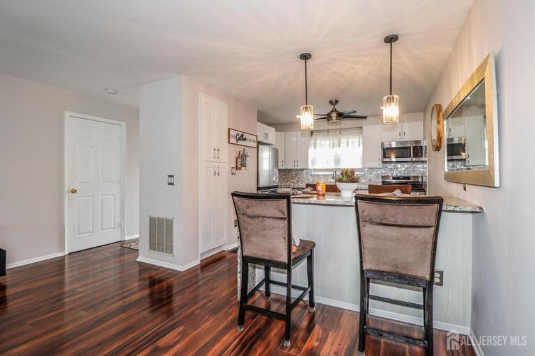 Photo 4 of 323 Ventnor Court, Piscataway NJ 08854, Piscataway, NJ