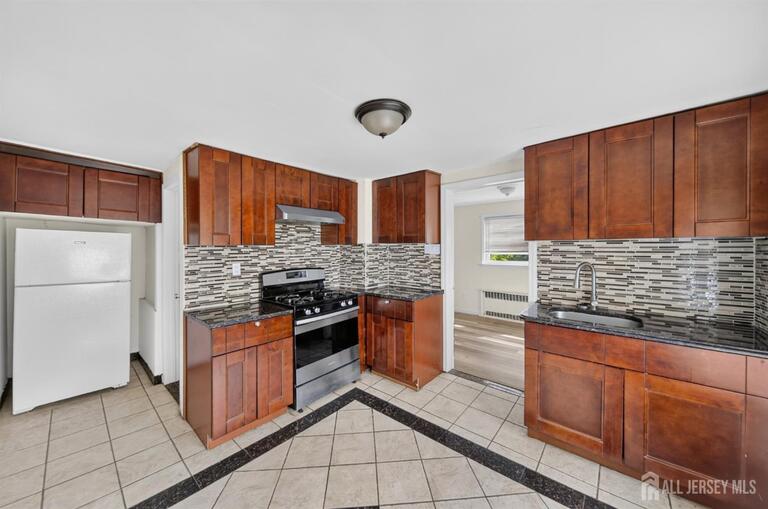 Photo 2 of 70 Pershing Avenue # 2, Carteret NJ 07008, Carteret, NJ