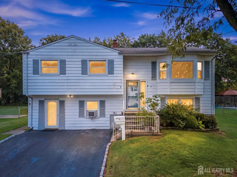 Photo 37 of 31 Heidi Drive, Fords NJ 08863, Fords, NJ