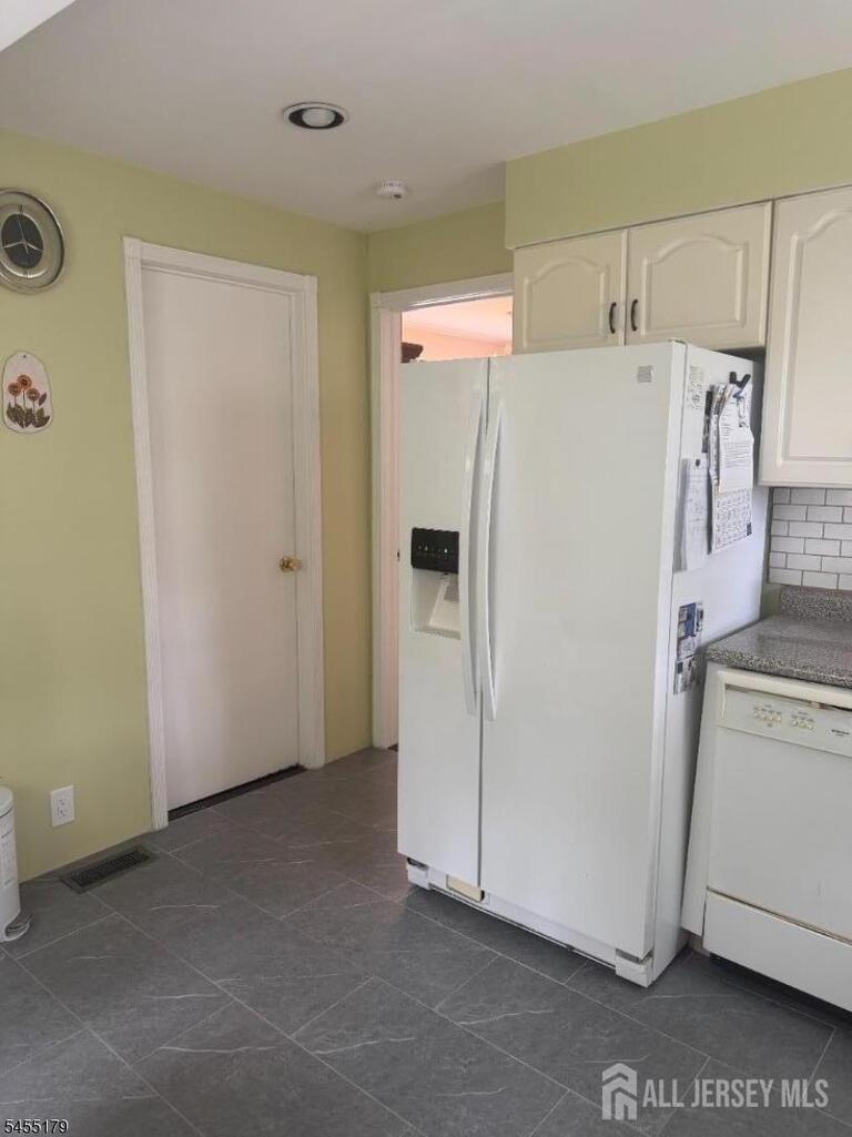 Photo 6 of 67 Oakland Avenue, Edison NJ 08817, Edison, NJ