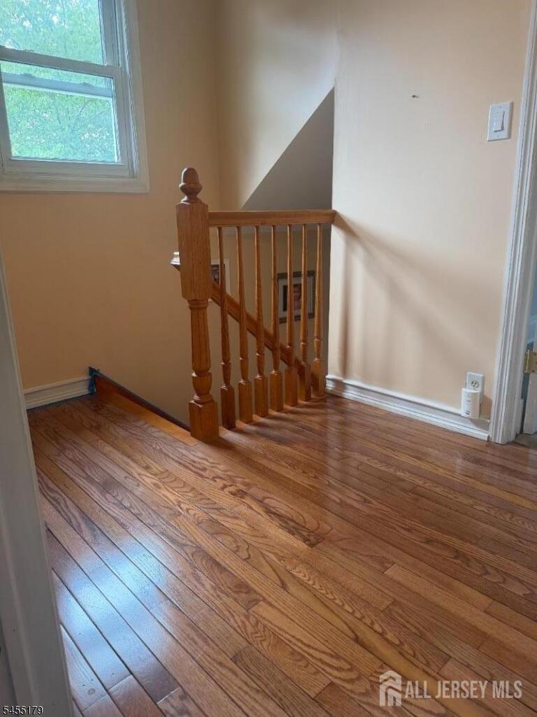 Photo 4 of 67 Oakland Avenue, Edison NJ 08817, Edison, NJ
