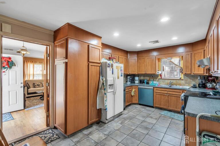 Photo 38 of 133 Summerhill Road, Spotswood NJ 08884, Spotswood, NJ