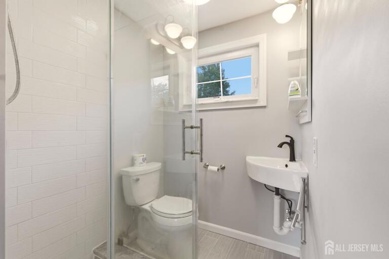 Photo 31 of 19 Sycamore Avenue, Edison NJ 08817, Edison, NJ