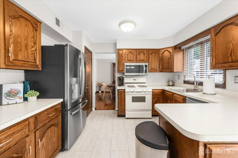 Photo 6 of 12 Holly Park Drive, South Plainfield NJ 07080, South Plainfield, NJ