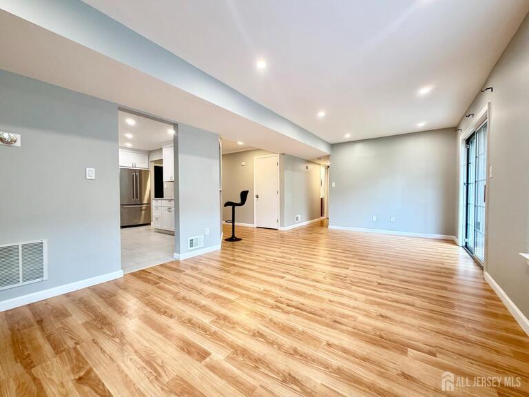 Photo 8 of 902 Plymouth Road, North Brunswick NJ 08902, North Brunswick, NJ