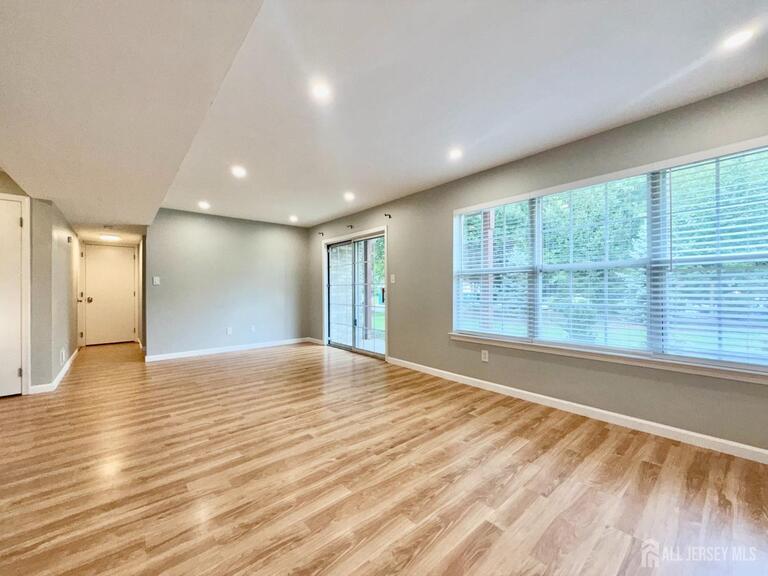Photo 19 of 902 Plymouth Road, North Brunswick NJ 08902, North Brunswick, NJ
