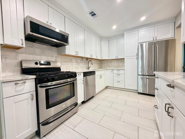 Photo 7 of 902 Plymouth Road, North Brunswick NJ 08902, North Brunswick, NJ