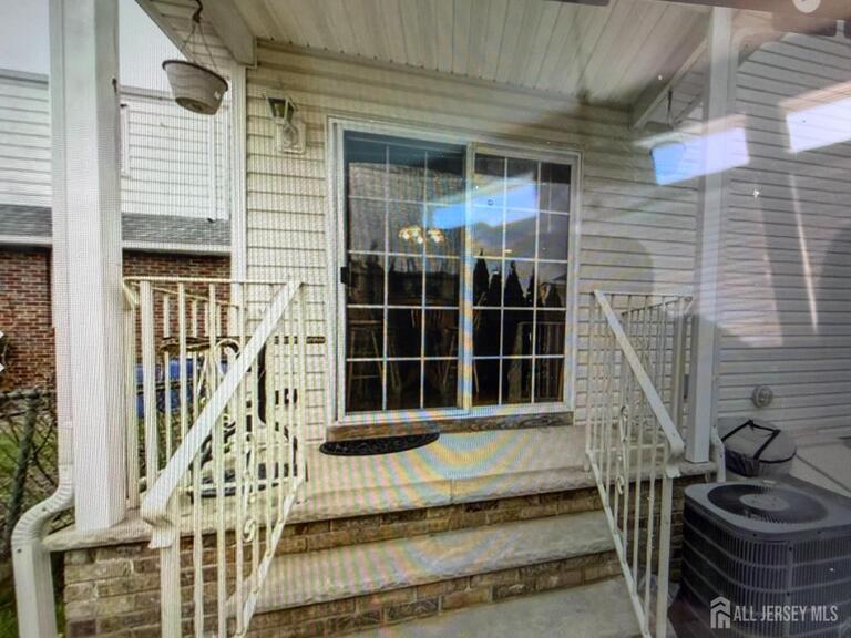 Photo 13 of 339 Jeffries Street, Perth Amboy NJ 08861, Perth Amboy, NJ