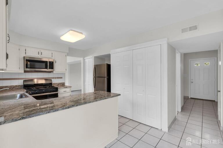 Photo 18 of 15 Major Lane, Plainsboro NJ 08536, Plainsboro, NJ