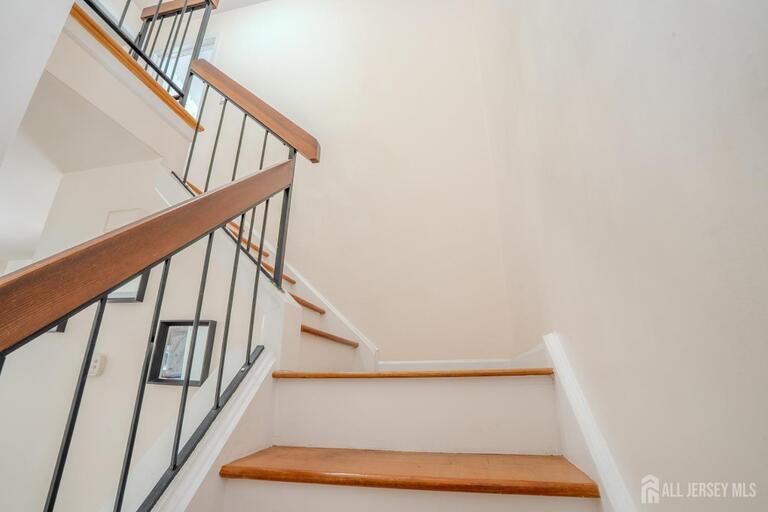 Photo 27 of 6005 N Oaks Boulevard, North Brunswick NJ 08902, North Brunswick, NJ