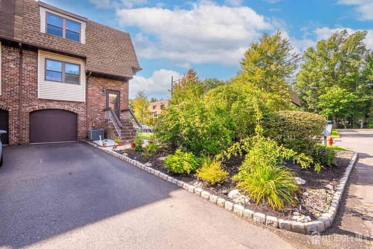 Photo 2 of 6005 N Oaks Boulevard, North Brunswick NJ 08902, North Brunswick, NJ