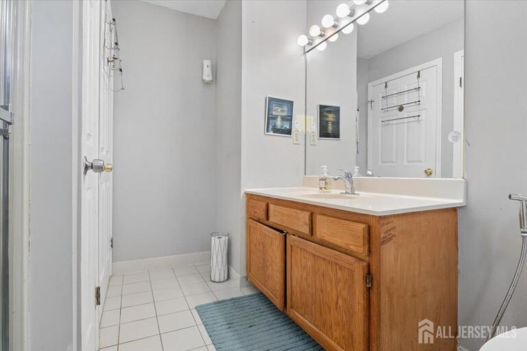 Photo 27 of 8 Piluso Way, Piscataway NJ 08854, Piscataway, NJ