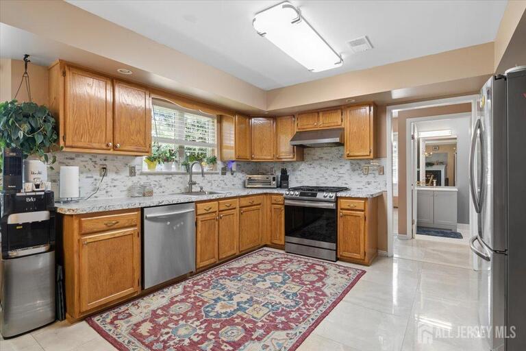 Photo 14 of 8 Piluso Way, Piscataway NJ 08854, Piscataway, NJ