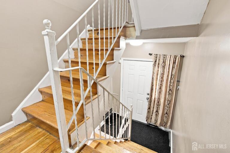 Photo 4 of 64 Fabyan Place, Newark NJ 07108, Newark, NJ