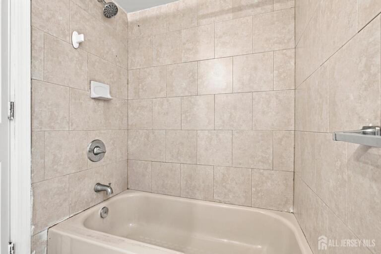 Photo 16 of 64 Fabyan Place, Newark NJ 07108, Newark, NJ