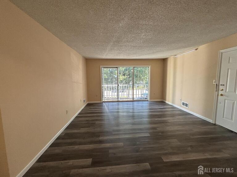 Photo 13 of 279 Kempsey Drive, North Brunswick NJ 08902, North Brunswick, NJ