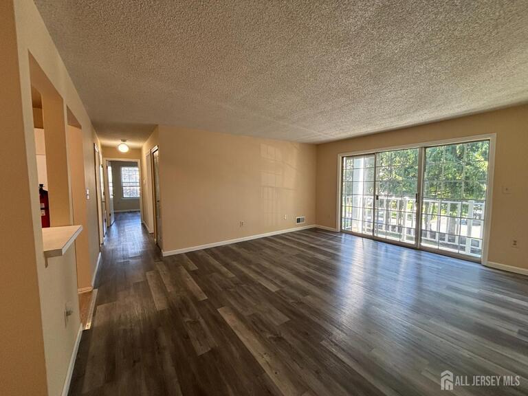 Photo 3 of 279 Kempsey Drive, North Brunswick NJ 08902, North Brunswick, NJ