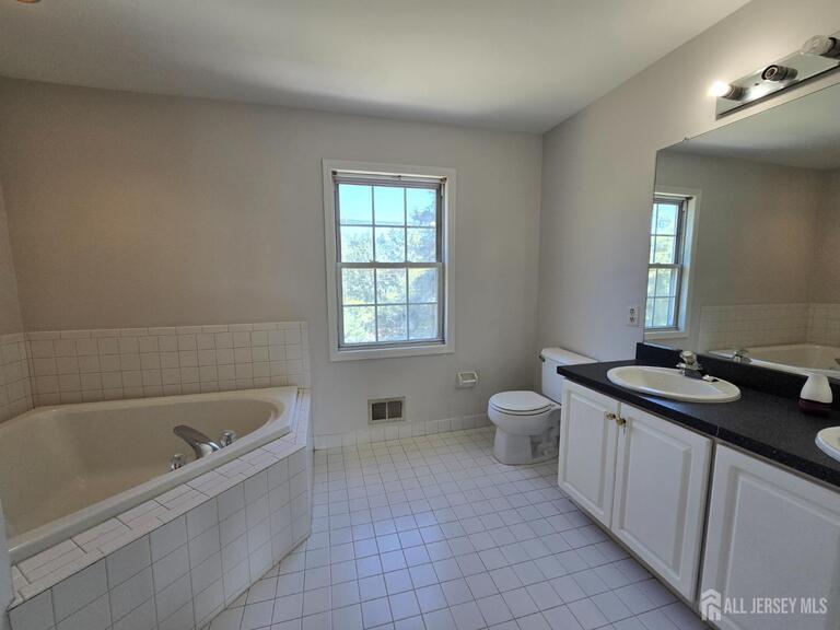 Photo 16 of 55 Andover Way, Hamilton NJ 08610, Hamilton, NJ