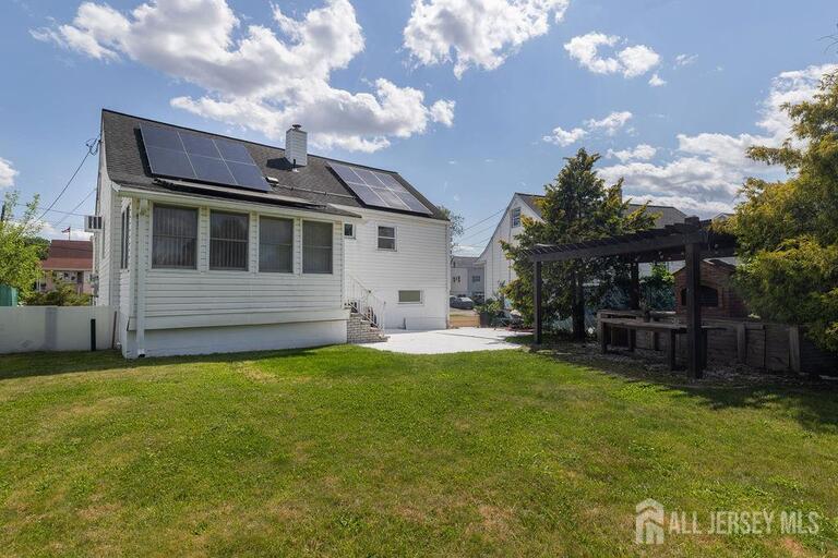 Photo 41 of 19 Jonquil Circle, Fords NJ 08863, Fords, NJ