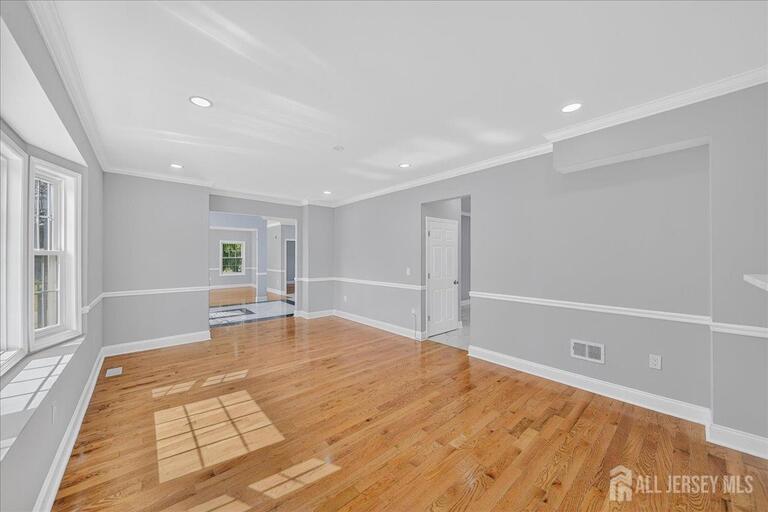 Photo 19 of 22 Mary Ellen Drive, Edison NJ 08820, Edison, NJ