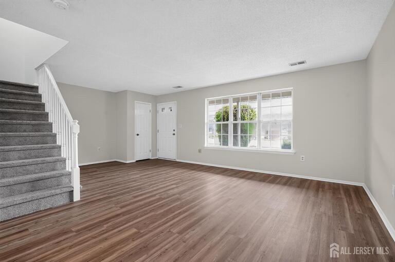 Photo 4 of 72 Sassafras Court, North Brunswick NJ 08902, North Brunswick, NJ
