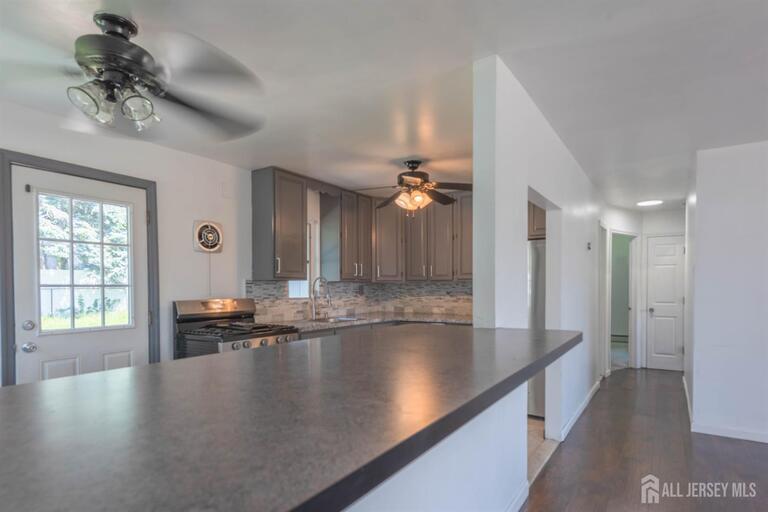 Photo 11 of 82 Markowitz Street, Carteret NJ 07008, Carteret, NJ