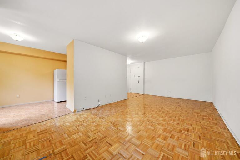Photo 7 of 1874 Pelham Pkwy S, New York City NY 10461, New York City, NY