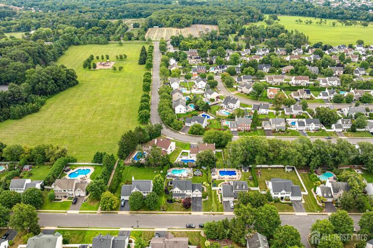Photo 11 of 31 Woodstown Drive, Freehold NJ 07728, Freehold, NJ
