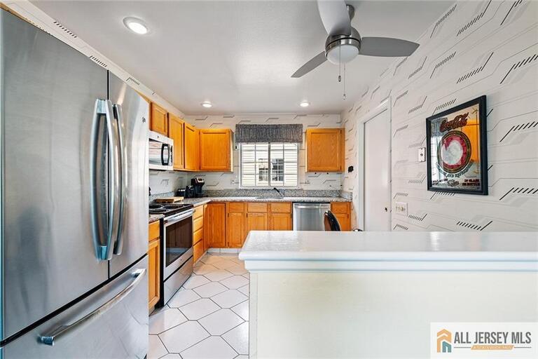 Photo 12 of 664 Azalea Plaza # 664B, Monroe NJ 08831, Monroe, NJ