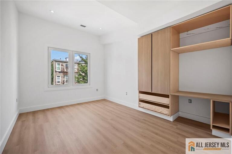 Photo 16 of 291 New York Avenue # 4, Jersey City NJ 07307, Jersey City, NJ