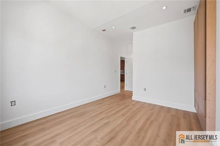 Photo 20 of 291 New York Avenue # 4, Jersey City NJ 07307, Jersey City, NJ