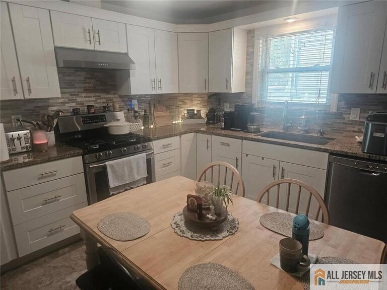 Photo 4 of 30 Caswell Avenue, Fords NJ 08863, Fords, NJ