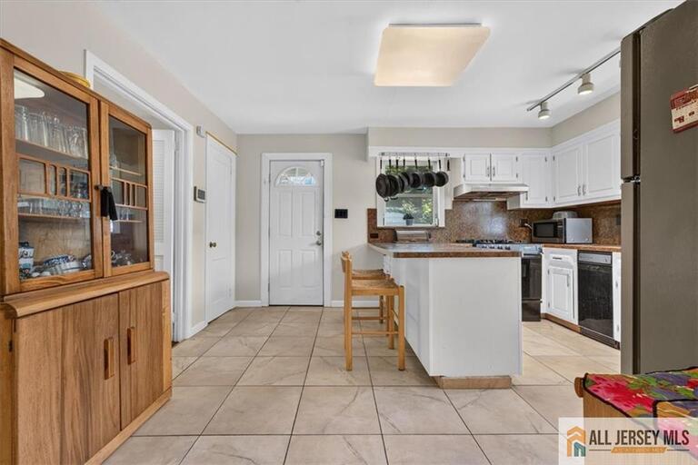 Photo 39 of 179 Lake Avenue, Metuchen NJ 08840, Metuchen, NJ