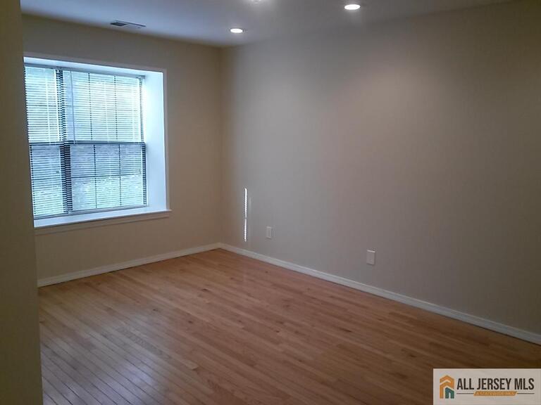 Photo 11 of 510 Sunshine Court, Sayreville NJ 08859, Sayreville, NJ