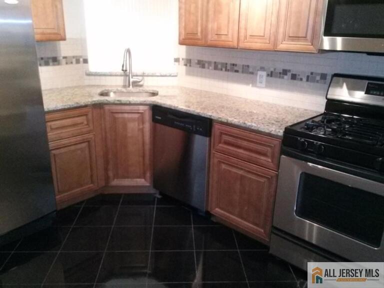 Photo 4 of 510 Sunshine Court, Sayreville NJ 08859, Sayreville, NJ