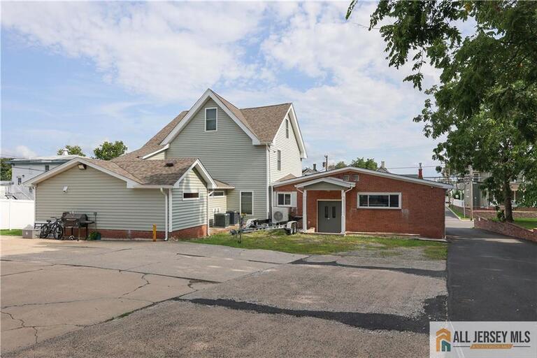 Photo 12 of 215 Washington Road, NJ 08872, , NJ
