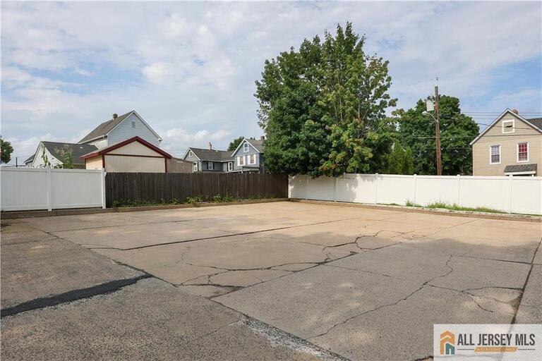 Photo 10 of 215 Washington Road, NJ 08872, , NJ