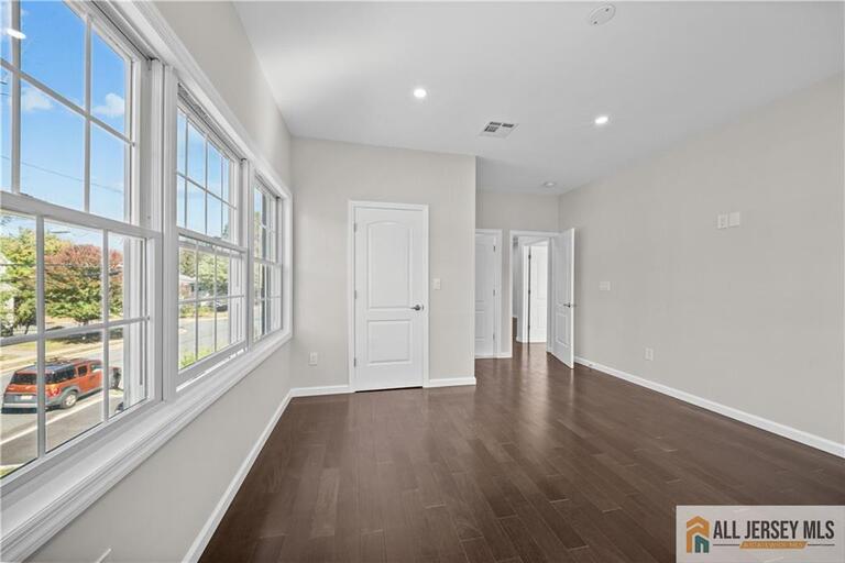 Photo 62 of 7 Mount Pleasant Avenue, Edison NJ 08820, Edison, NJ
