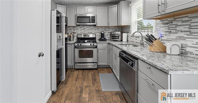 Photo 14 of 60 Hickory Court, Jamesburg NJ 08831, Jamesburg, NJ