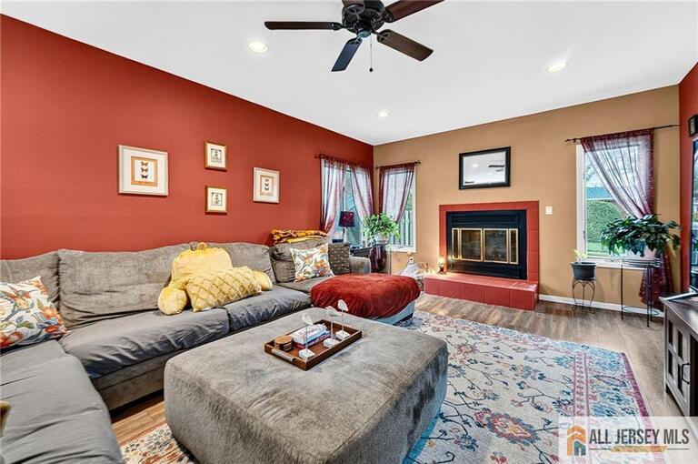 Photo 14 of 121 W Hill Road, Colonia NJ 07067, Colonia, NJ