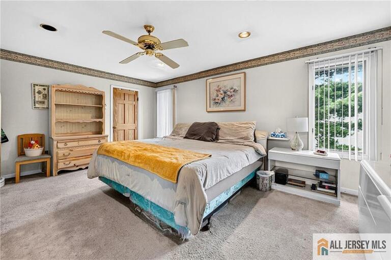 Photo 17 of 121 W Hill Road, Colonia NJ 07067, Colonia, NJ