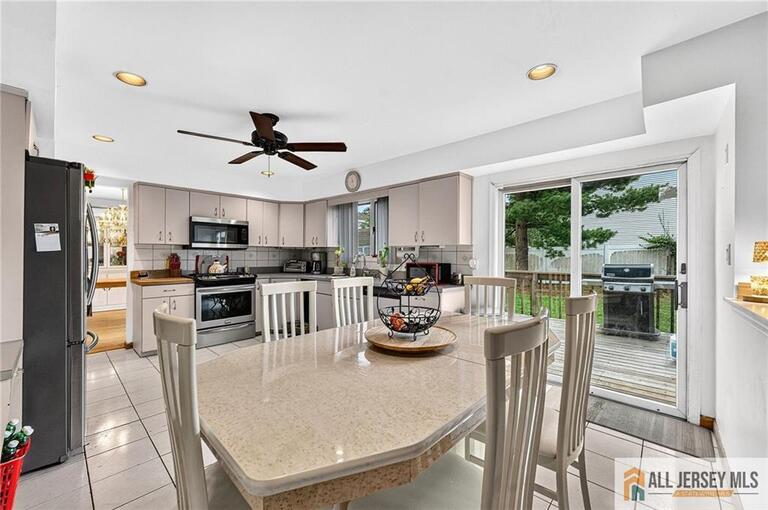 Photo 7 of 121 W Hill Road, Colonia NJ 07067, Colonia, NJ