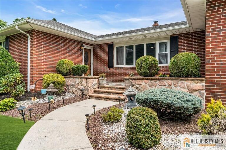 Photo 4 of 158 Hardenburg Lane, East Brunswick NJ 08816, East Brunswick, NJ